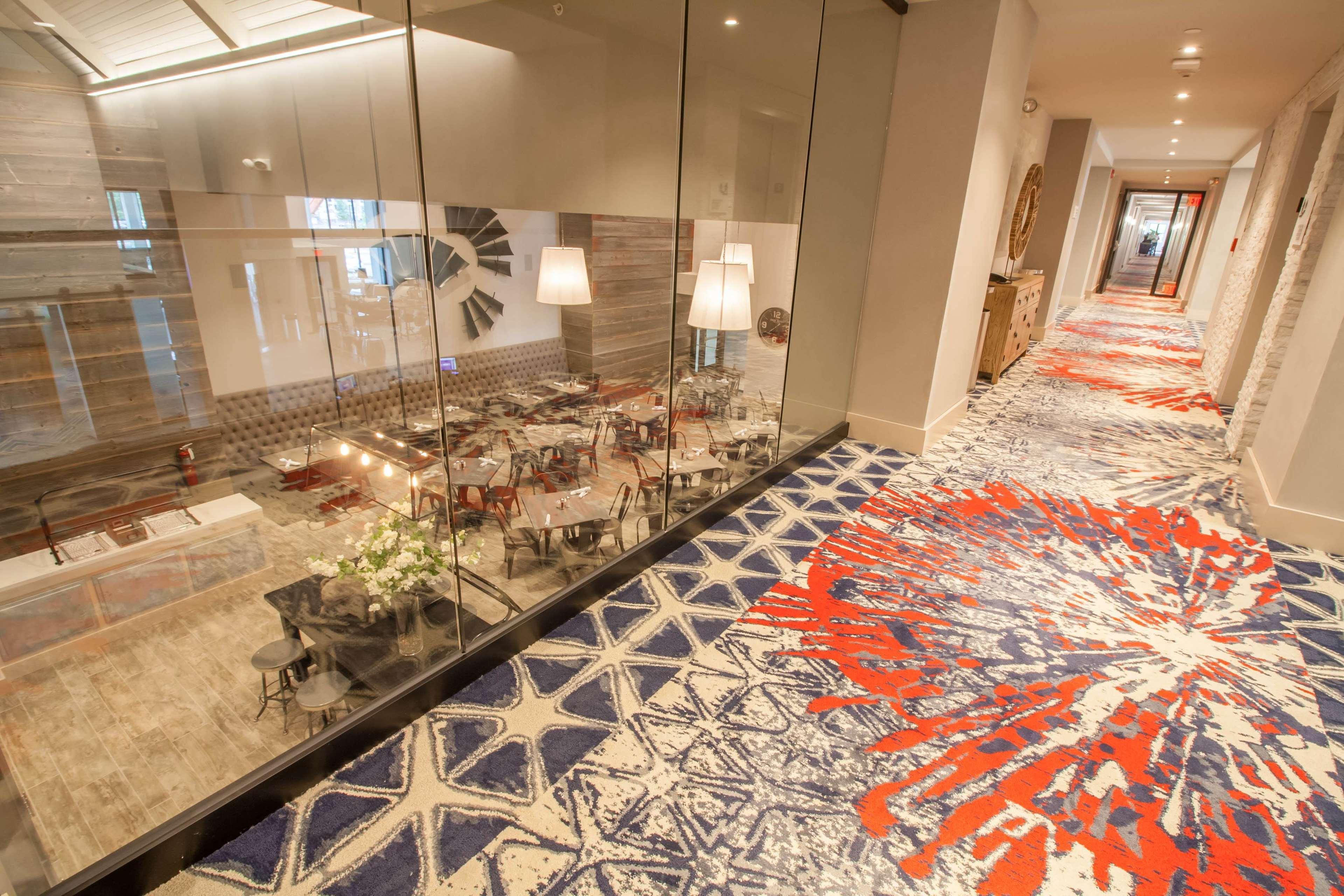 Hotel Renovo Des Moines Urbandale,Tapestry Collection Hilton Extérieur photo