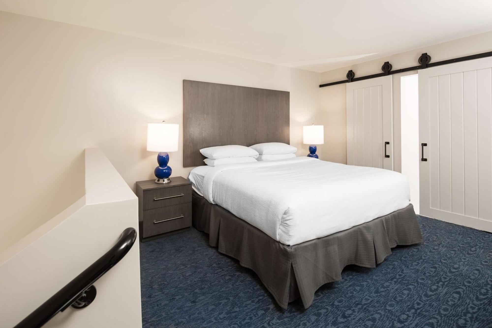 Hotel Renovo Des Moines Urbandale,Tapestry Collection Hilton Extérieur photo